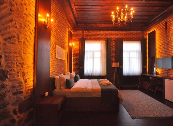 Deluxe Suite, Garden View | Individually decorated, individually furnished, desk, laptop workspace - Mihman Konak Hotel (Kars)