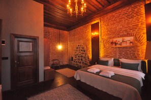 Decoración personalizada, muebles diferentes y escritorio 