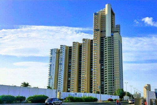 3-bedroom apartment in terrific Jeddah with WiFi, fitness room, AC