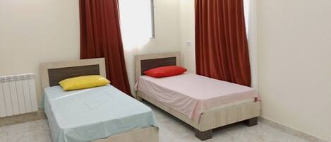 2 間睡房、熨斗/熨衫板、Wi-Fi、床單