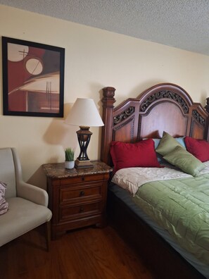 4 bedrooms, iron/ironing board, WiFi