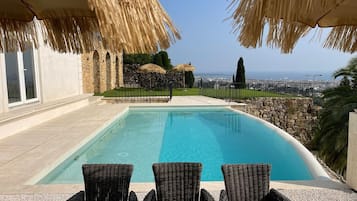 Piscine extérieure, piscine chauffée