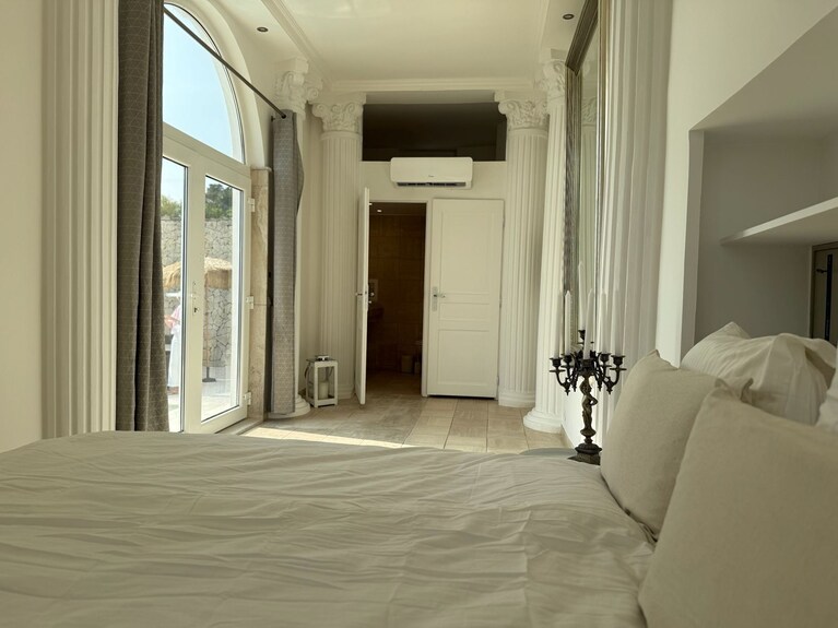 Large Villa, 6 Bedrooms, Sea, Mountain, And City Views Of Cannes - Cannes
