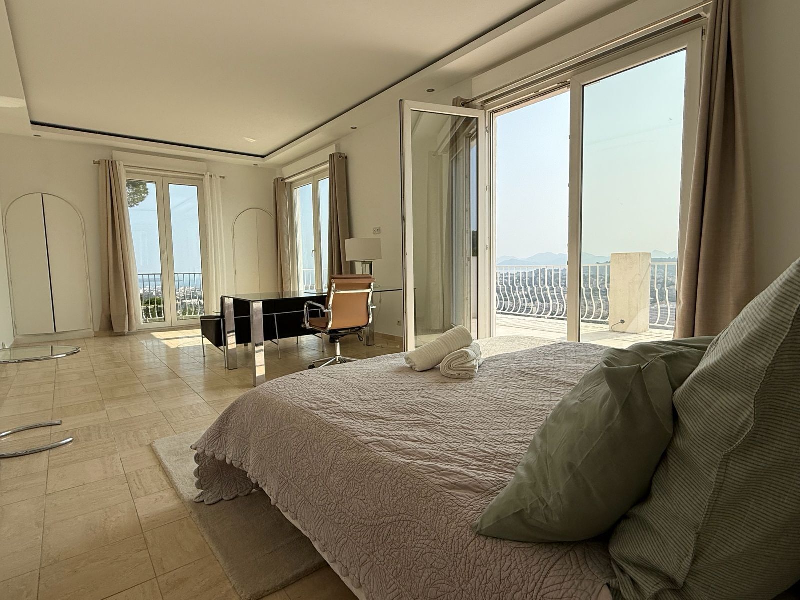 6 chambres, bureau, fer et planche à repasser, Wi-Fi gratuit
