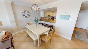 Dining - Stunning BH 301A w/Seasonal Beach Service (Miramar Beach)