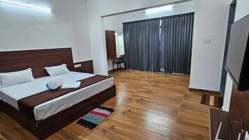 Deluxe Single Room, Garden View | Free WiFi