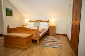 3 chambres, accès au Wi-Fi (inclus), literie fournie