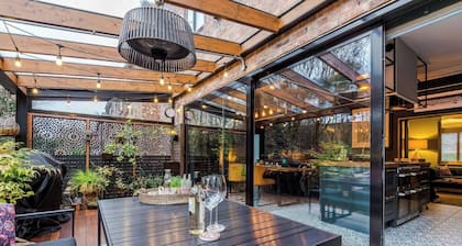 Unique Luxury Home in Northenden/8 guestsUrban Oasis