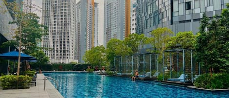 3 outdoor pools