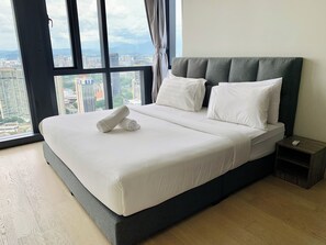 Select Comfort beds, in-room safe, soundproofing, iron/ironing board - The Urban Haven at Star Suite KLCC (Kuala Lumpur)