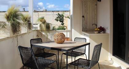 Ancient residence with panoramic terrace in the historic center a few minutes from the sea