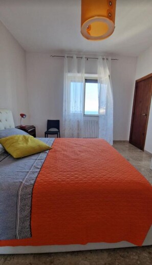 3 chambres, lit parapluie, Wi-Fi, draps fournis