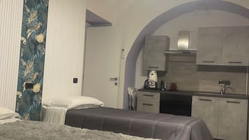 Apartment | Private kitchen | Full-sized fridge, oven, stovetop, cookware/dishes/utensils