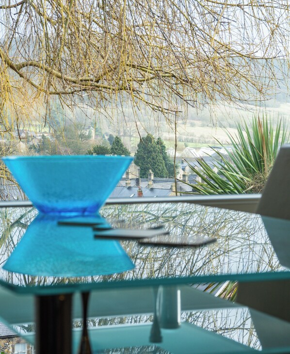 Comfort Room, Patio, Valley View | In-room dining