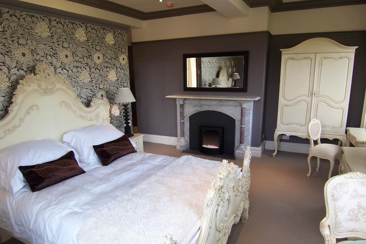 1 bedroom, iron/ironing board, free WiFi