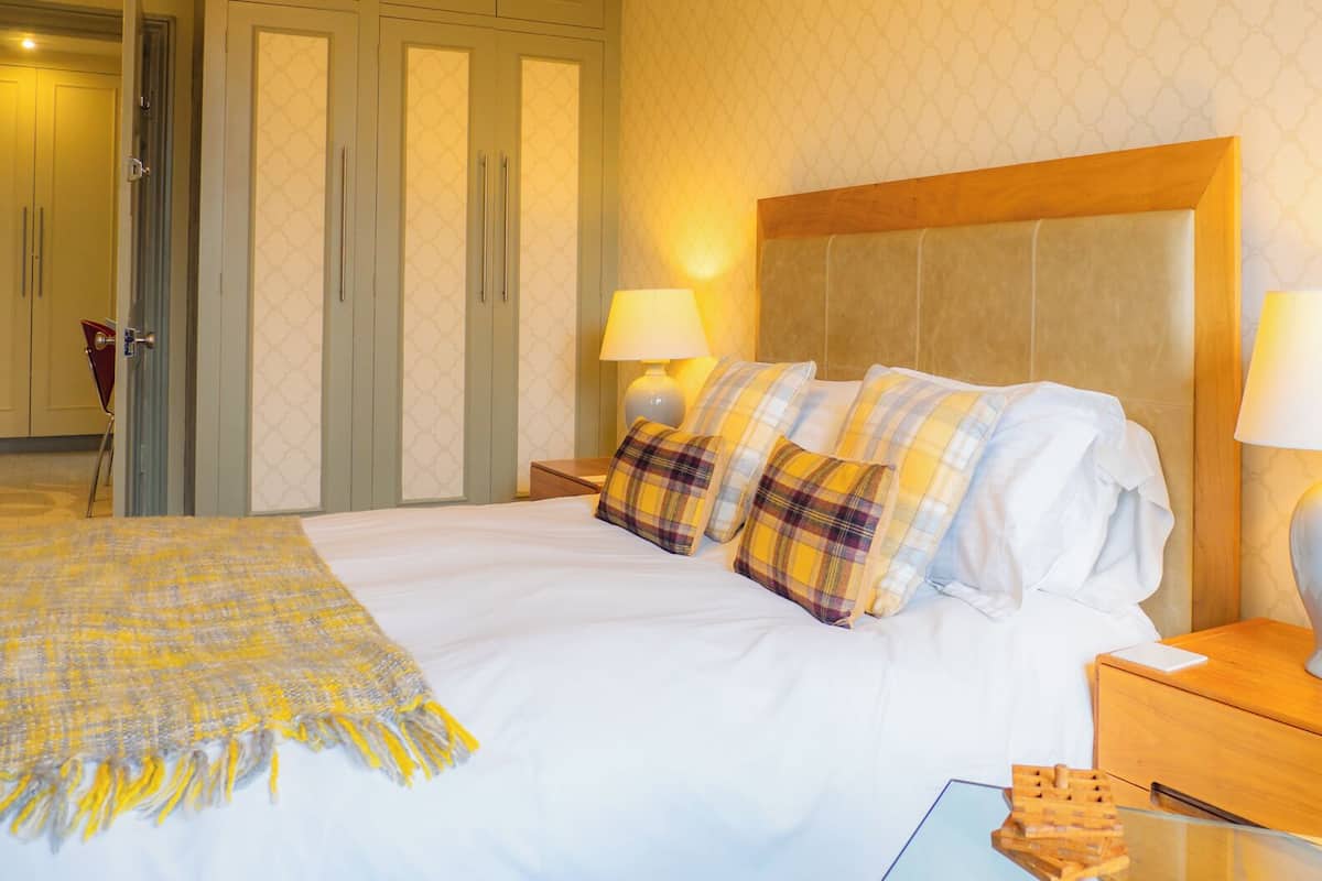 1 bedroom, iron/ironing board, free WiFi