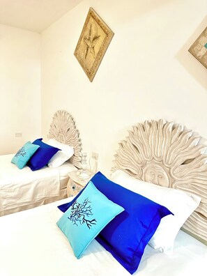 3 soverom, safe på rommet, strykejern/-brett og reiseseng for barn