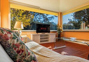 Interior - *Elegant Villa*with Private Park-10 min from LUCCA (Capannori)