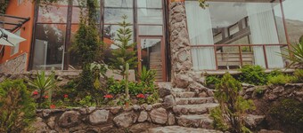 Elegant Main House + Fully Equipped Guest Casita