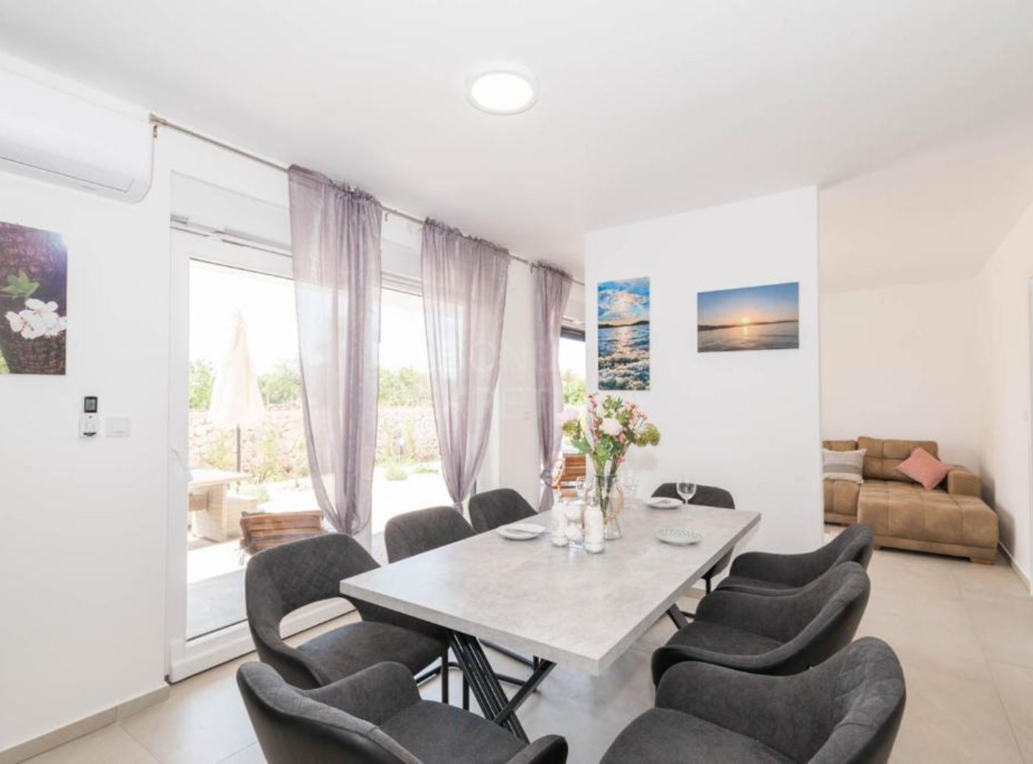 Villa (Four Bedroom Villa with Pool) | Dining room