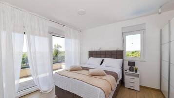 Villa (Four Bedroom Villa with Pool) | 4 Schlafzimmer, Babybetten, kostenloses WLAN