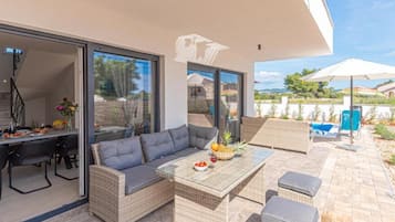Villa (Four Bedroom Villa with Pool) | Exterior