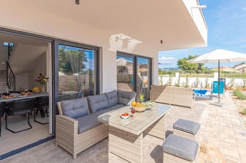 Villa (Four Bedroom Villa with Pool) | Exterior
