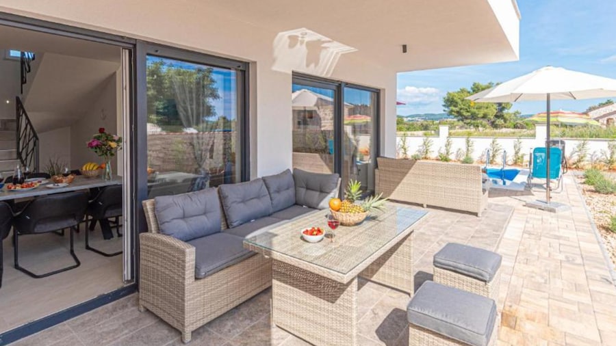 Villa Sunset With Outdoor Pool