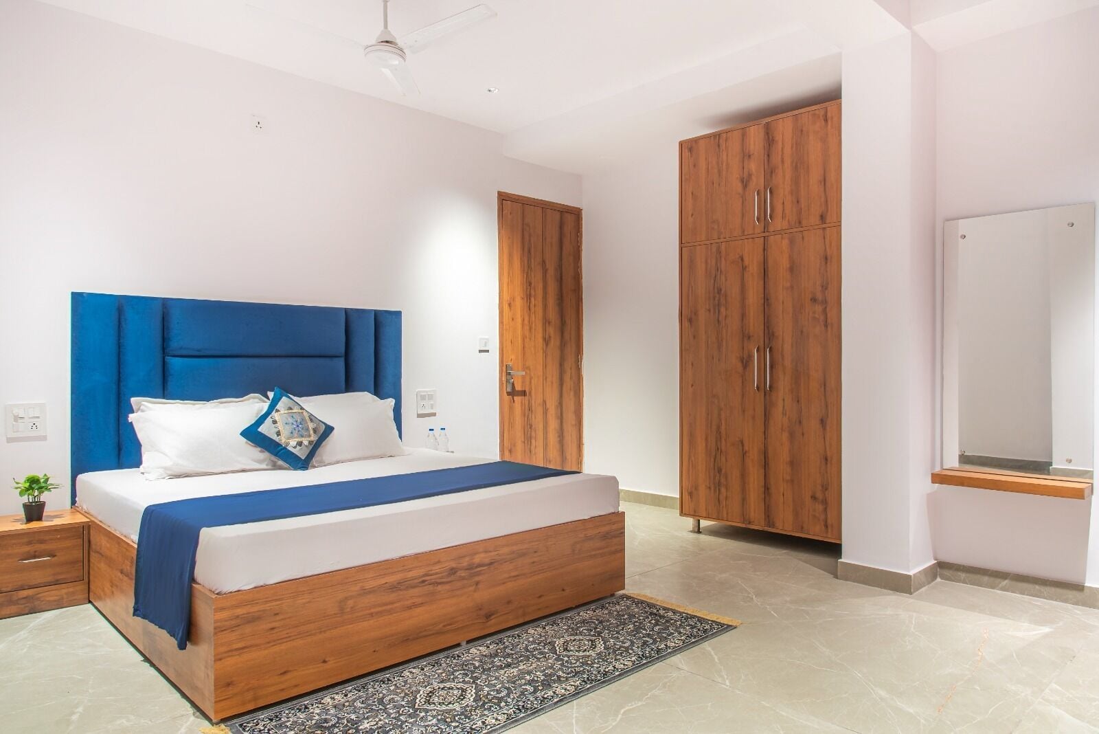 奢华公寓, 阳台, 山景 | 3 多间卧室、笔记本电脑工作区