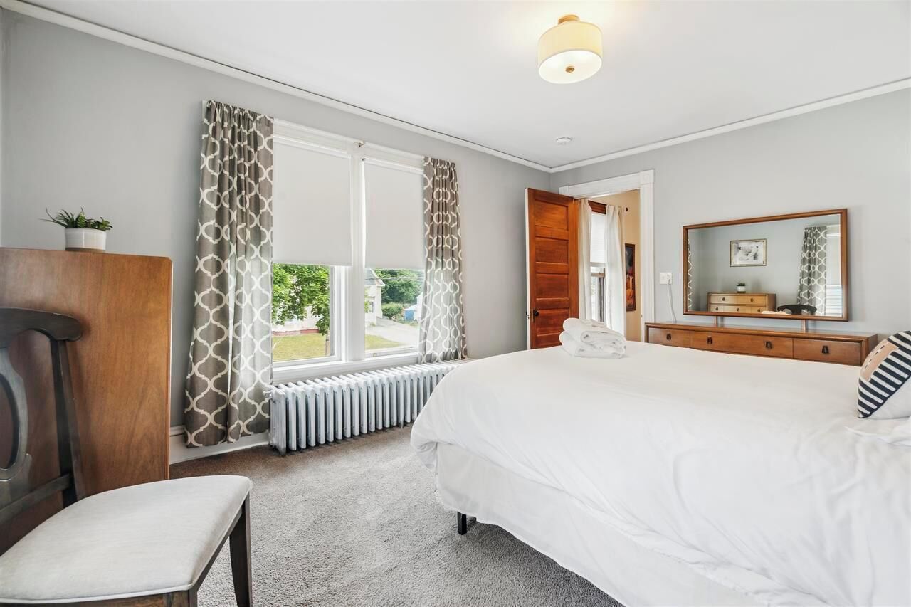 4 chambres, fer et planche à repasser, lit parapluie, Wi-Fi