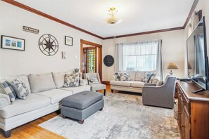 Lareira, pebolim, mesa de pingue-pongue