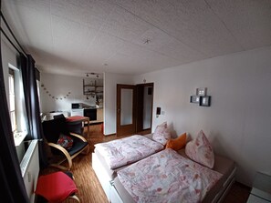 Room - Apartments / Vacation Rentals for 1–4 people, bookable for as little as 1 night (Alsfeld)