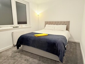 5 chambres, bureau, fer et planche à repasser, Wi-Fi