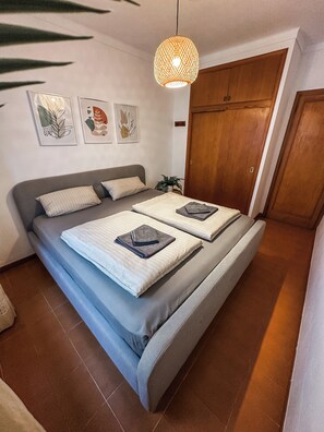 3 Schlafzimmer, Bügeleisen/Bügelbrett, WLAN, Bettwäsche