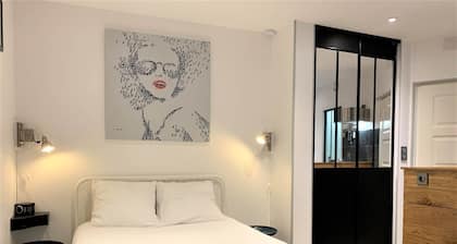 Studio 1*, impasse de la Chantrerie, floor 1