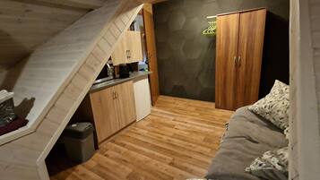 Family Studio, Non Smoking, Mezzanine | Free WiFi, bed sheets