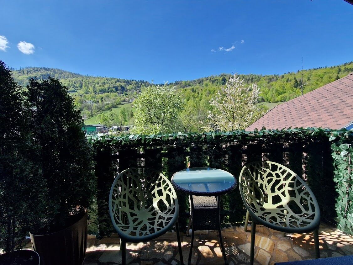 Habitación Confort doble, vistas a la colina | Terraza o patio