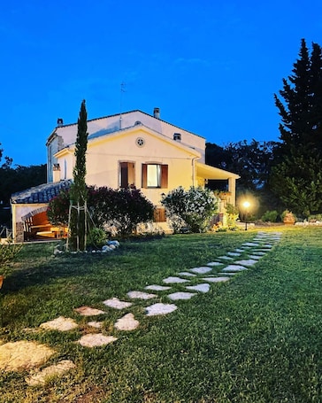 Exterior. Farmhouse from the 700 immersed in the tranquility of the Molise countryside