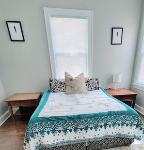 2 bedrooms, iron/ironing board, WiFi, bed sheets
