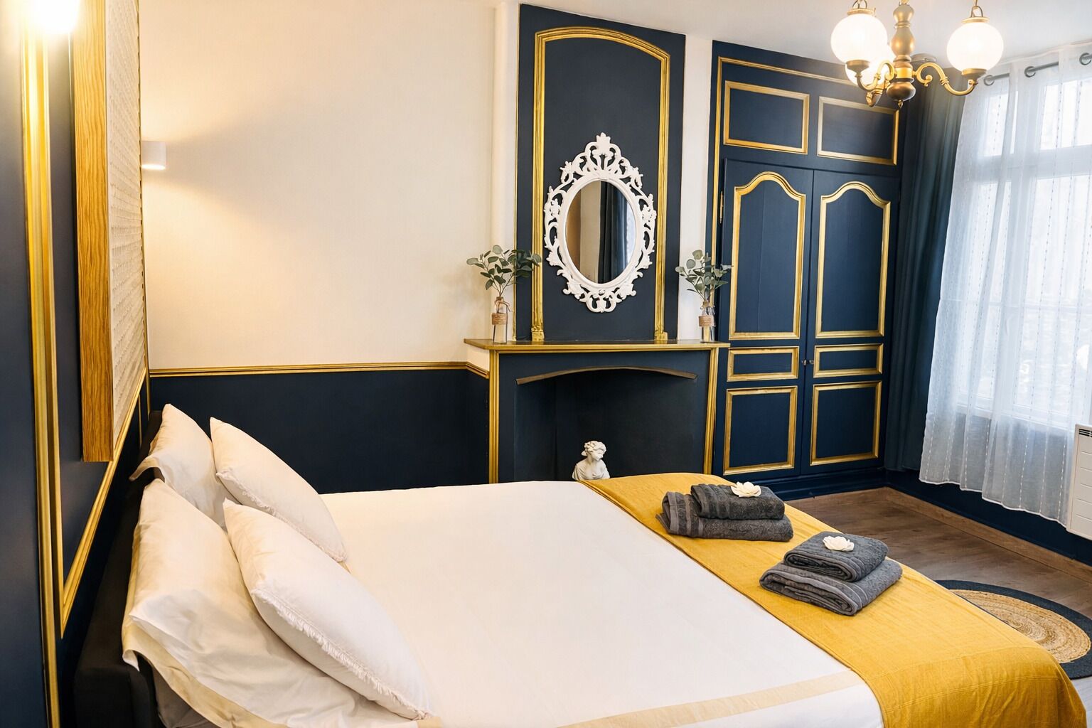 Free WiFi, bed sheets