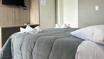 Comfort Triple Room | Desk, laptop workspace, free WiFi