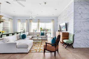 Smart TV - Luxury 6-bedroom golf-view villa with pool, spa, game room 7 miles from Disney! (Kissimmee)