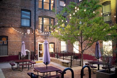 11th Avenue Hostel