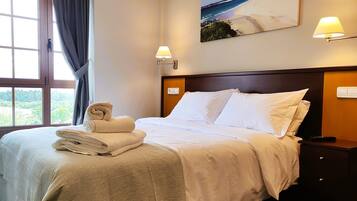 7 bedrooms, desk, iron/ironing board, free WiFi