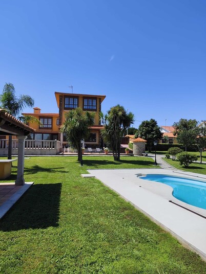 Casa Donato. Rural House in Narón.