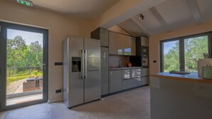 빌라 (Three Bedroom Villa with Pool) | 전용 주방