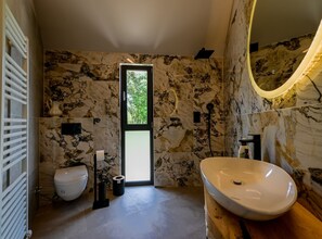 Villa (Three Bedroom Villa with Pool) | Salle de bain