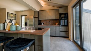 빌라 (Three Bedroom Villa with Pool) | 전용 주방