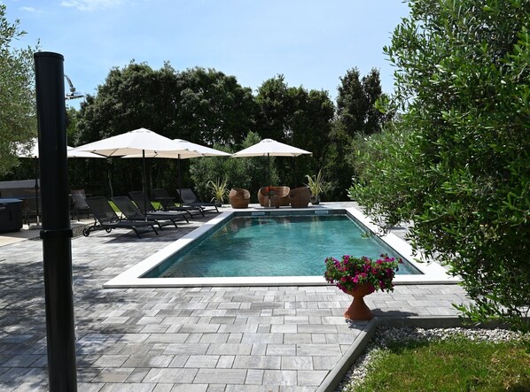 Villa (Three Bedroom Villa with Pool) | Piscine extérieure