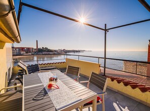 Apartamento (Comfort Two Bedroom Apartment with Te) | Terraza o patio